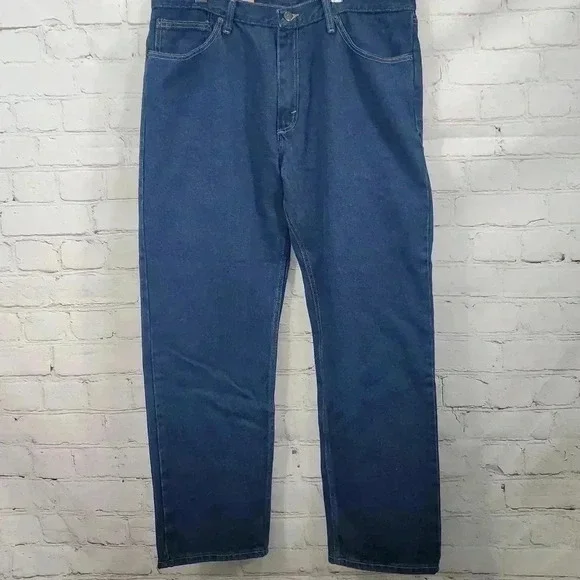 Magellan Outdoors Men's Classic Fit Jeans Size 38x30 NWT - Picture 7 of 11